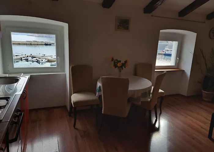 Apartment Portside *